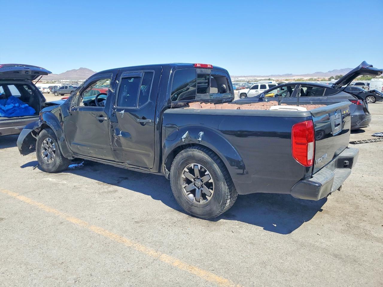 2016 Nissan Frontier Desert Runner - Фото 2
