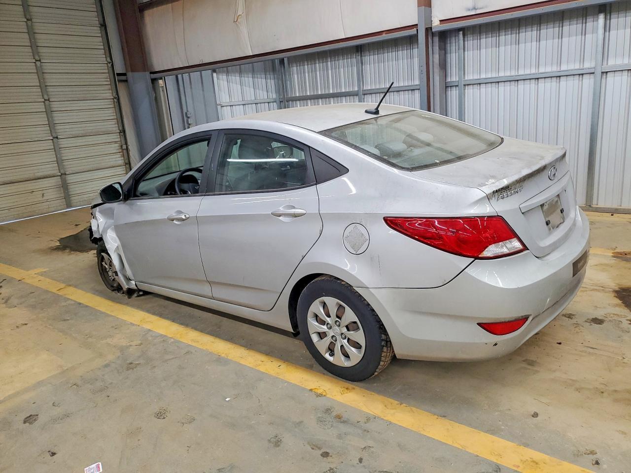 2016 Hyundai Accent Se - Image 2
