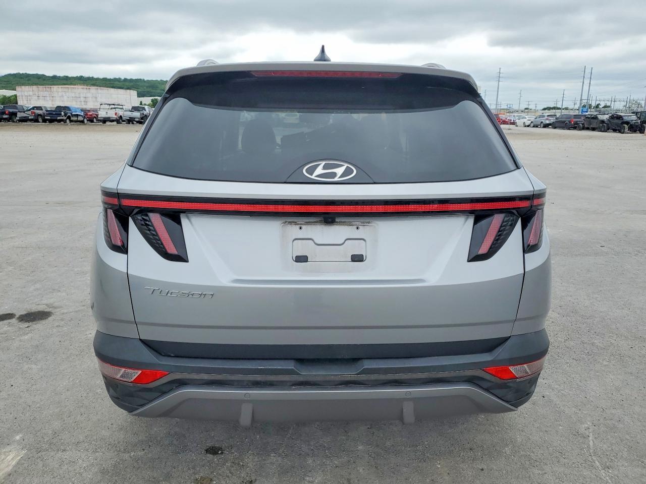 2022 Hyundai Tucson Limited - Image 6