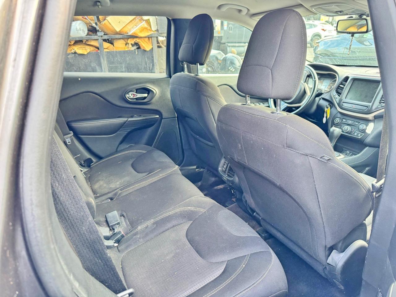 2017 Jeep Cherokee Latitude - Image 6