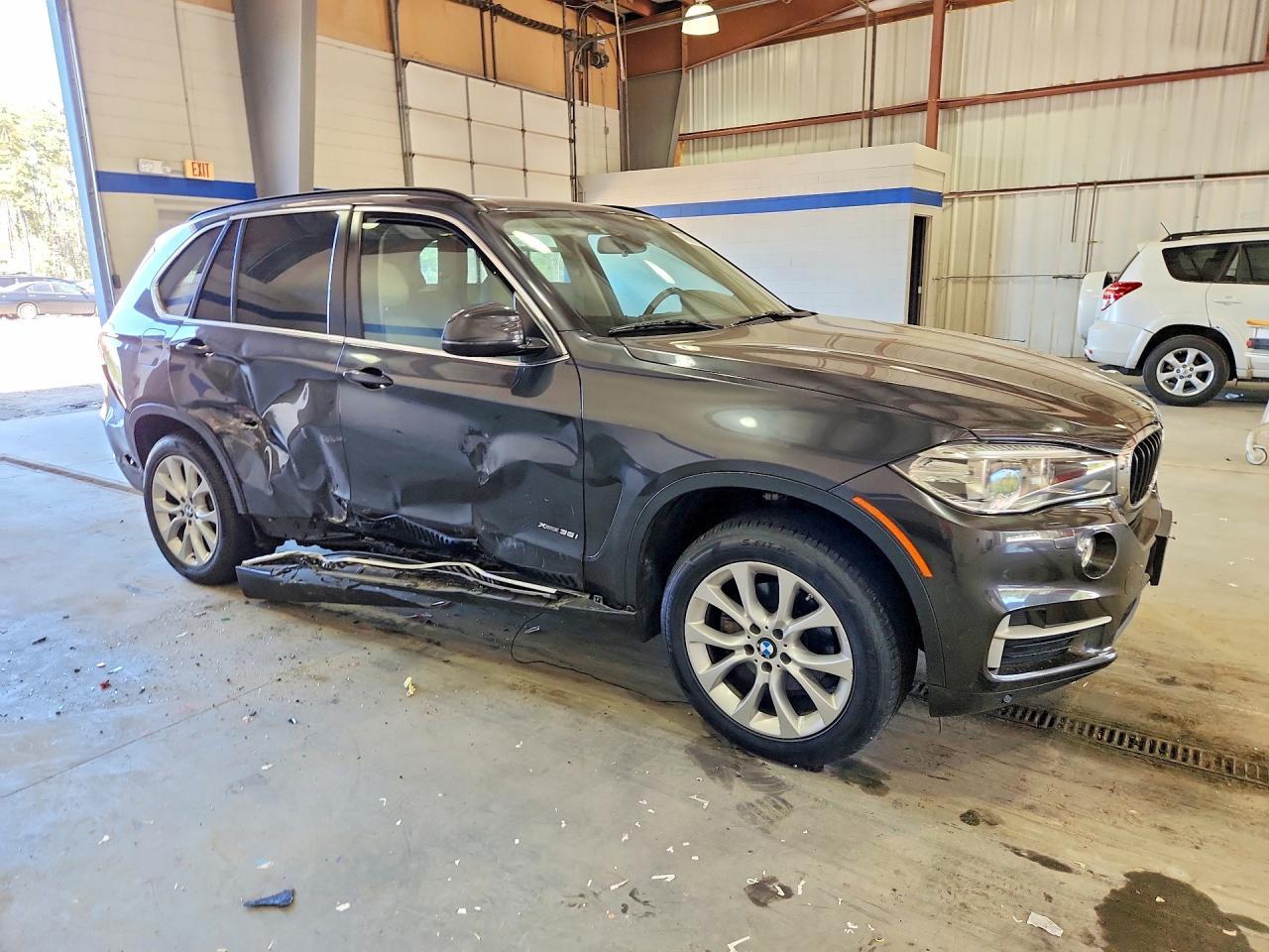 2016 BMW X5 xDrive35I - Фото 4
