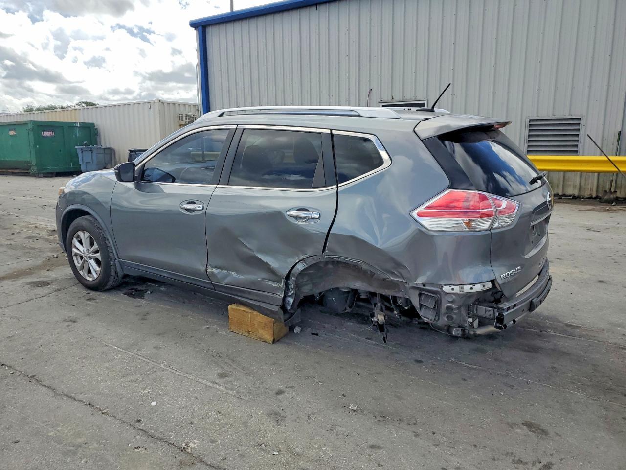2015 Nissan Rogue Sv - Image 2