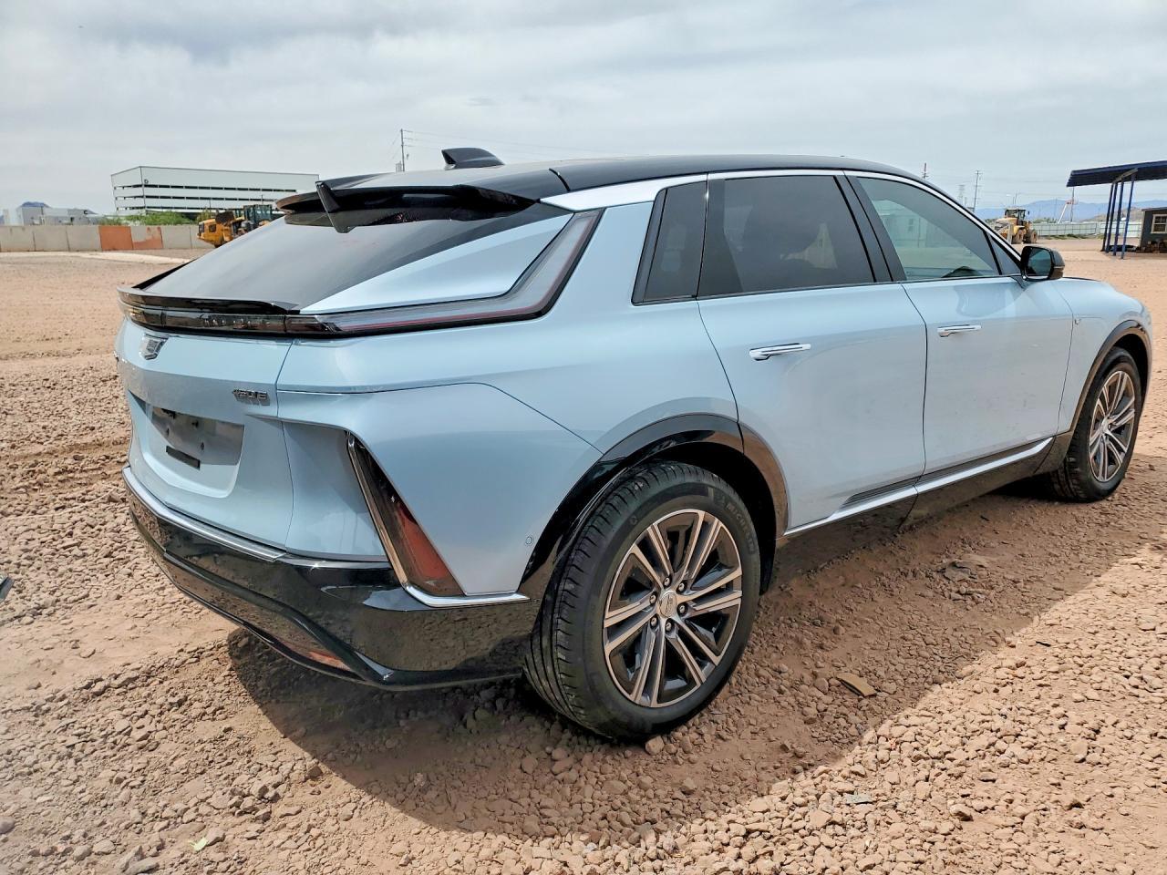 2024 Cadillac Lyriq Luxury - Image 3