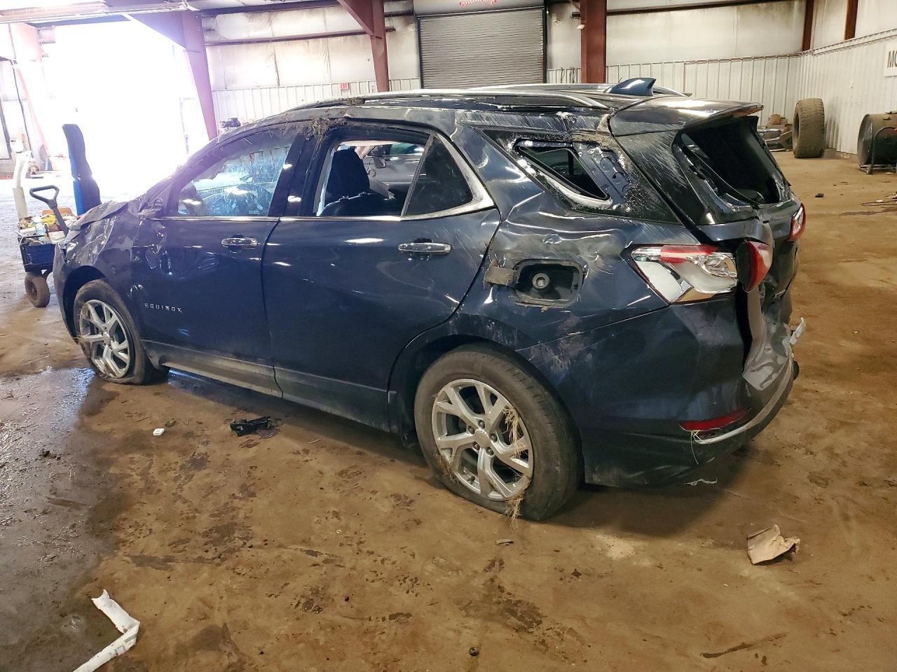 2018 Chevrolet Equinox Premier - Image 2