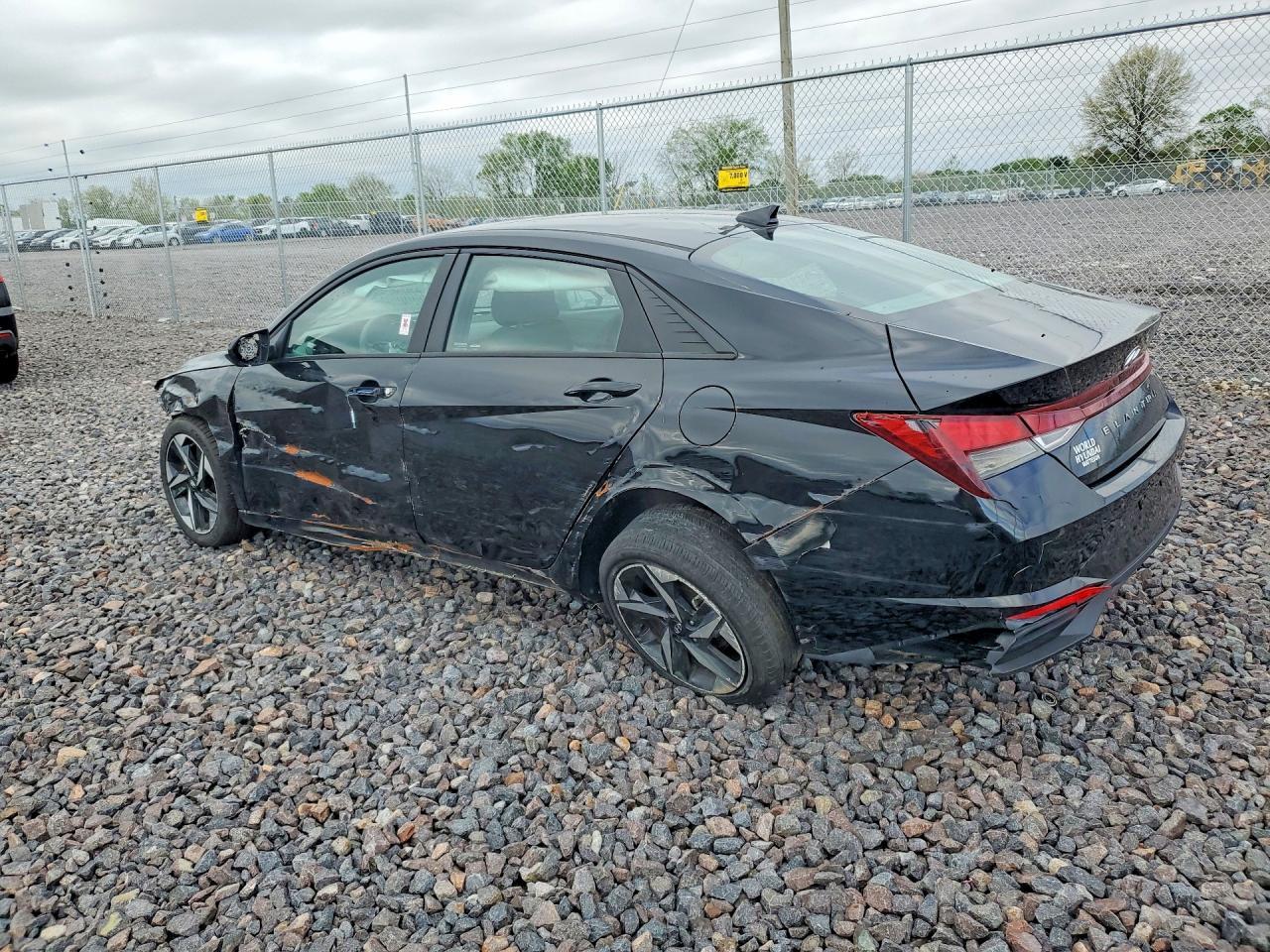 2023 Hyundai Elantra Sel - Image 2