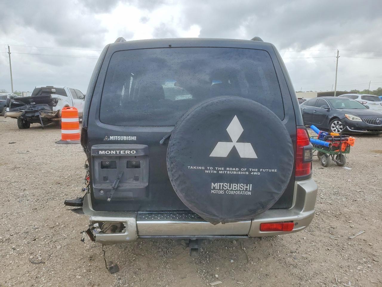 2001 Mitsubishi Montero Xls - Image 6