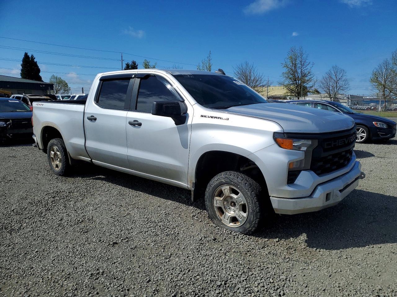 2022 Chevrolet Silverado K1500 Custom - Фото 4