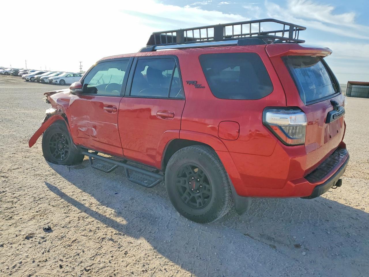 2018 Toyota 4Runner Trd Off-Road Premium - Image 2