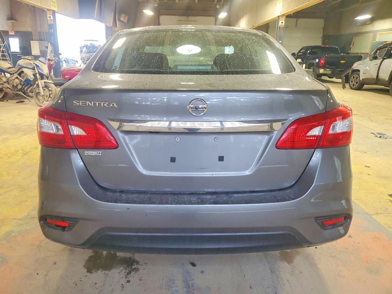 2018 Nissan Sentra S - Фото 6