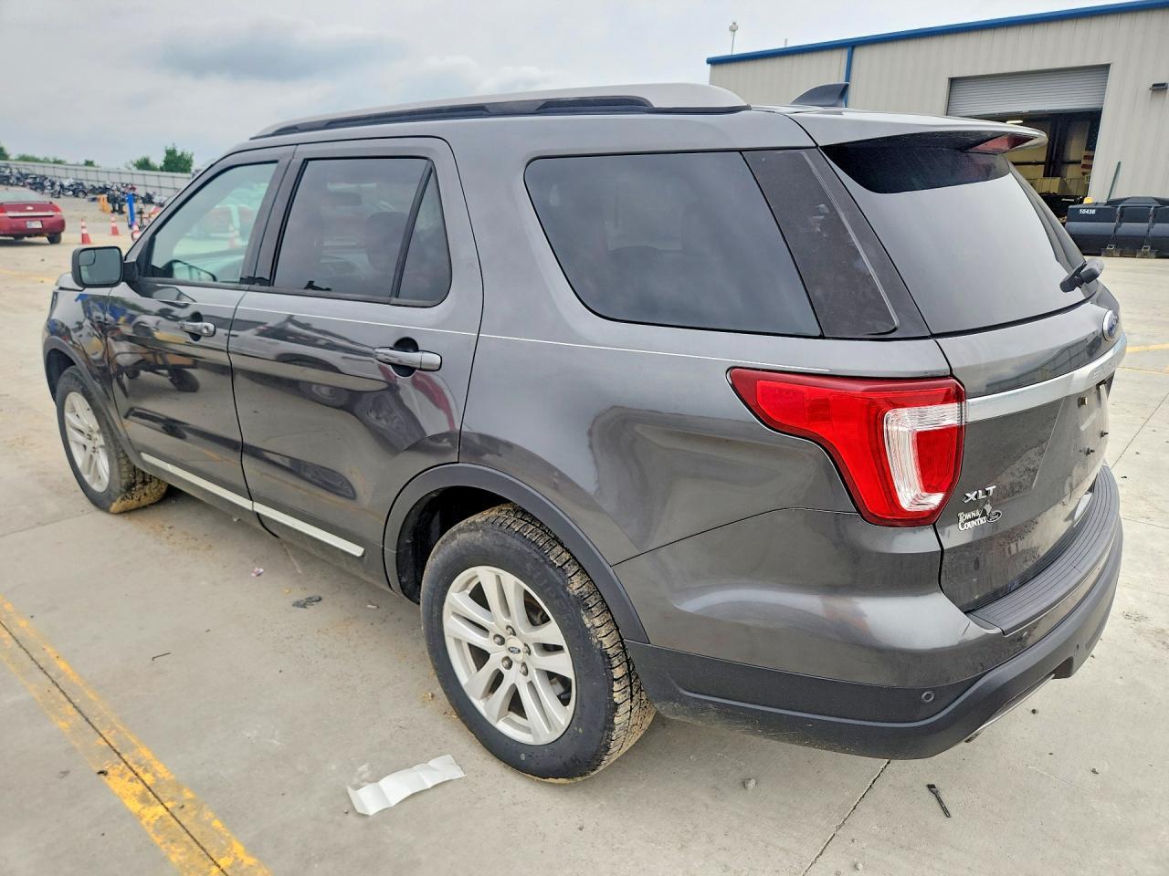 2018 Ford Explorer Xlt - Фото 2