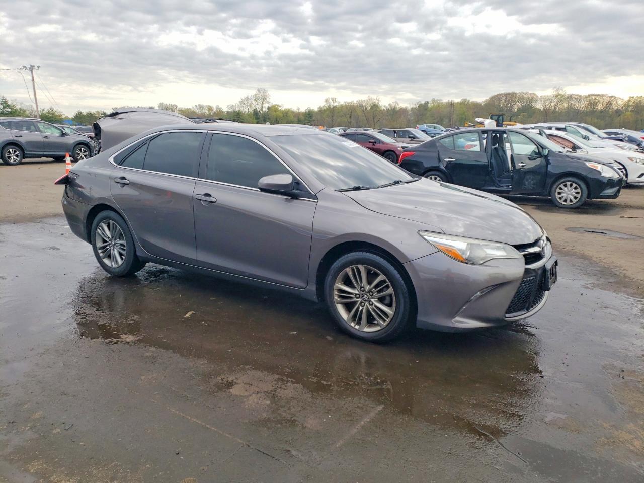 2017 Toyota Camry Se - Image 4