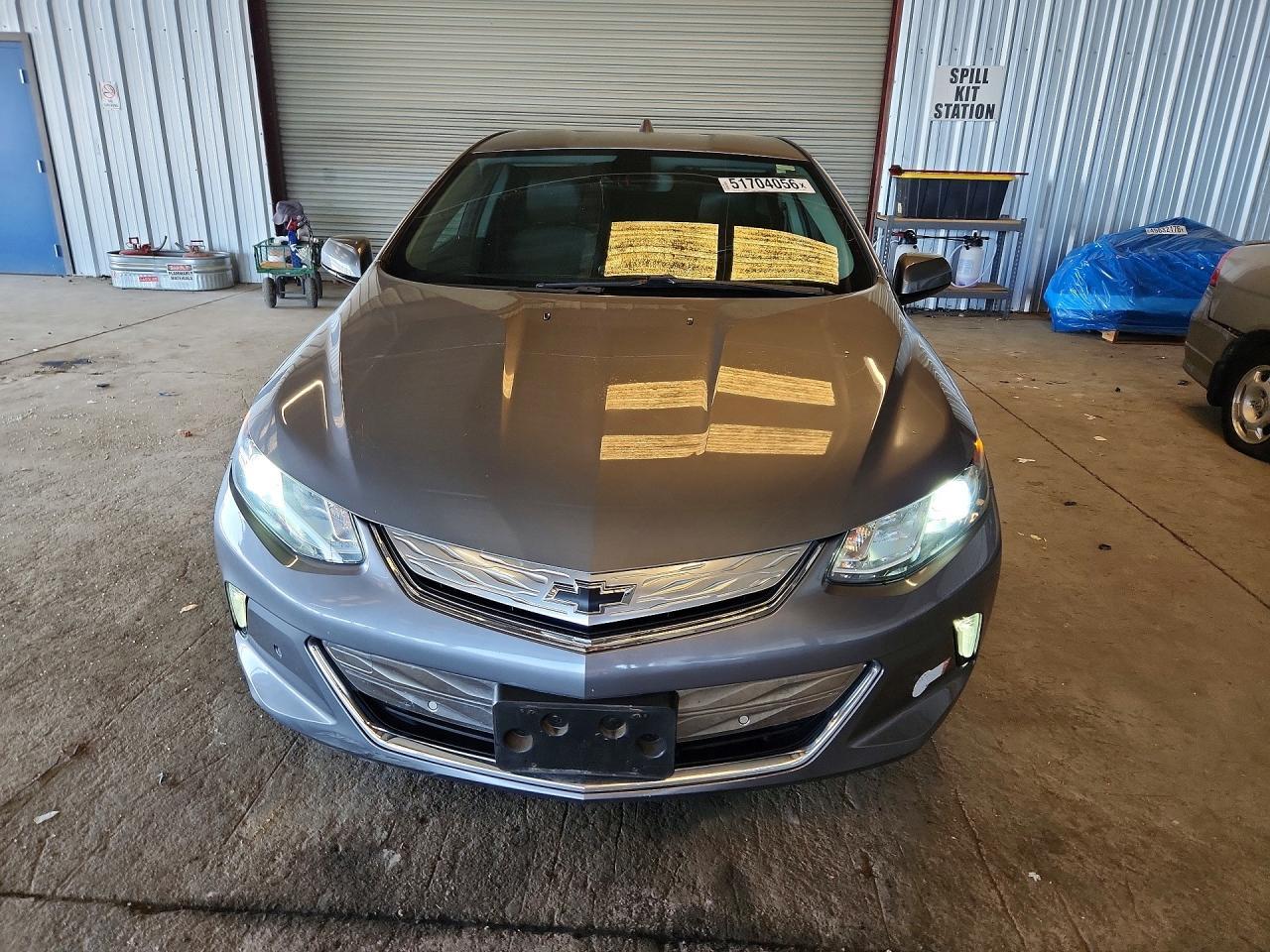 2018 Chevrolet Volt Premier - Image 5