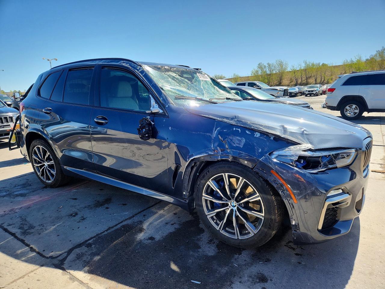 2021 BMW X5 M50I - Фото 4