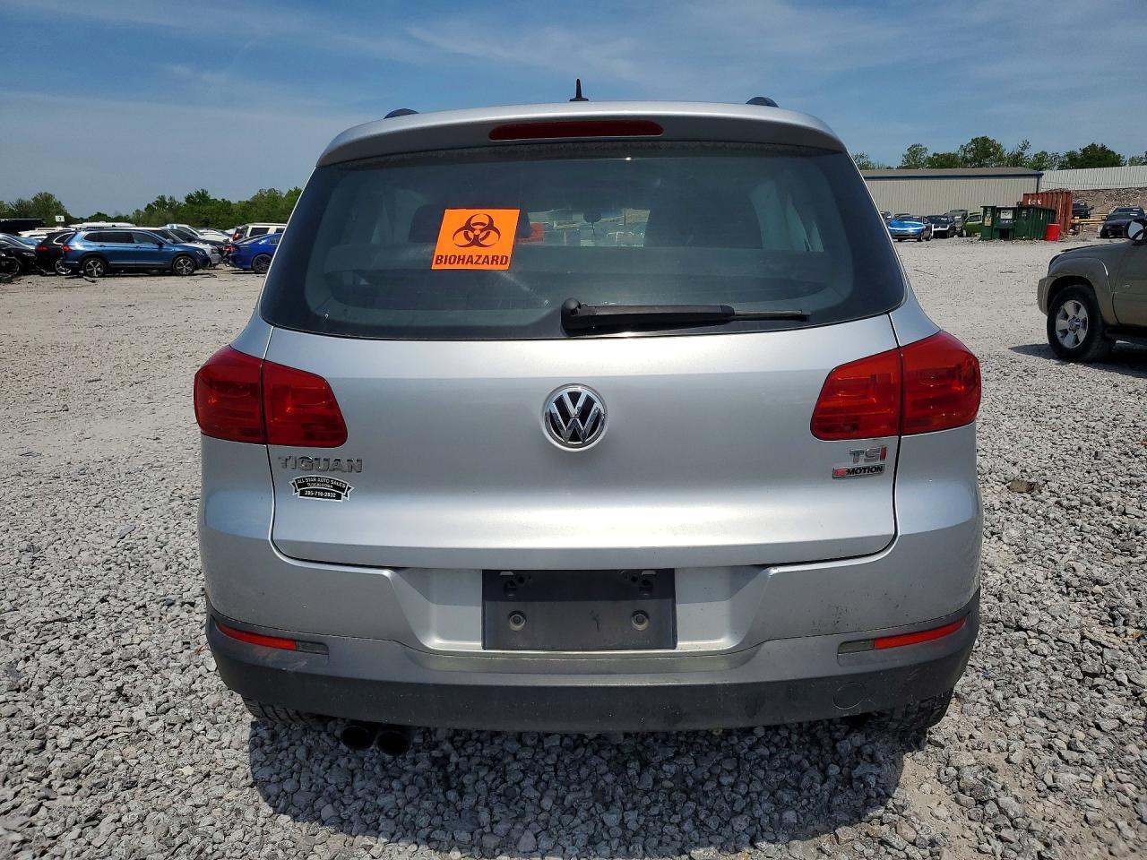 2016 Volkswagen Tiguan S - Фото 6