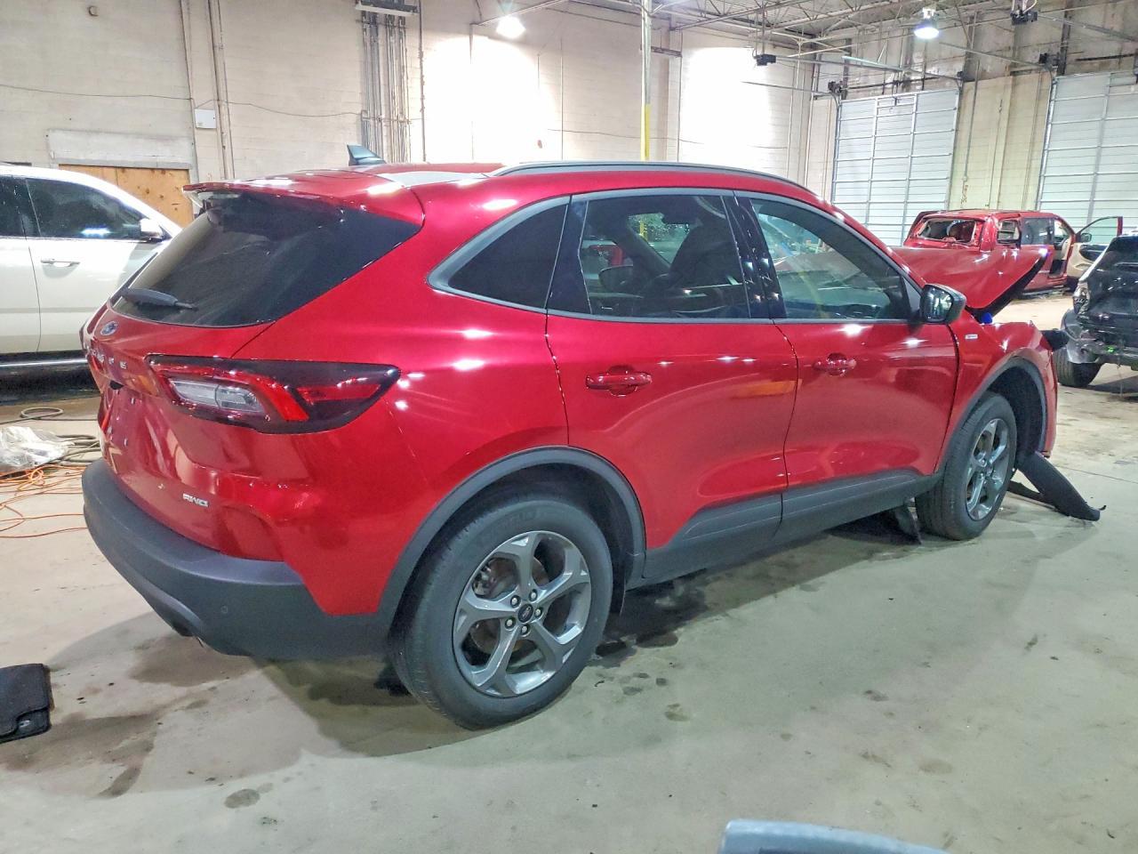 2025 Ford Escape St Line - Фото 3