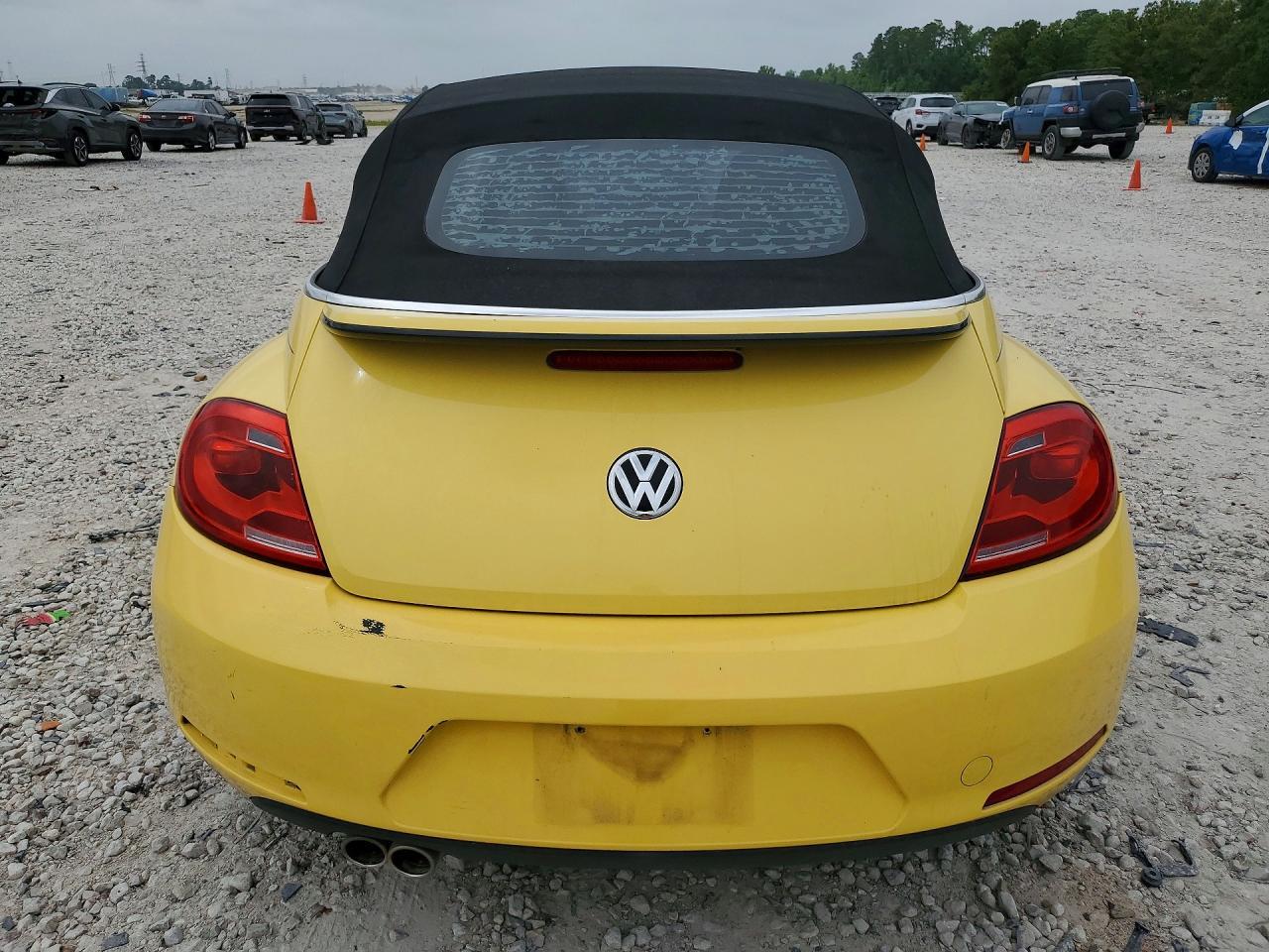2013 Volkswagen Beetle - Image 6