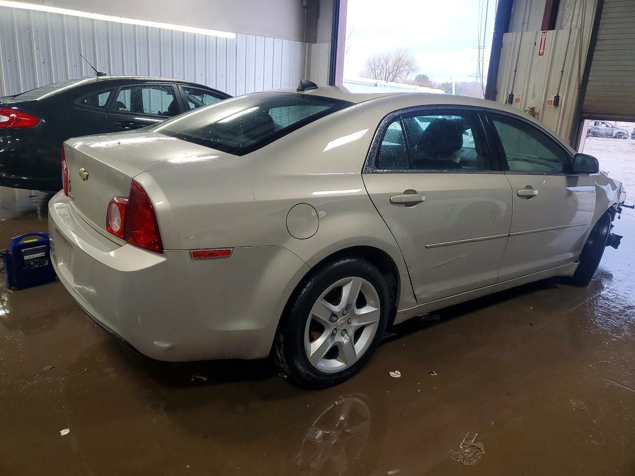 2012 Chevrolet Malibu Ls - Фото 3