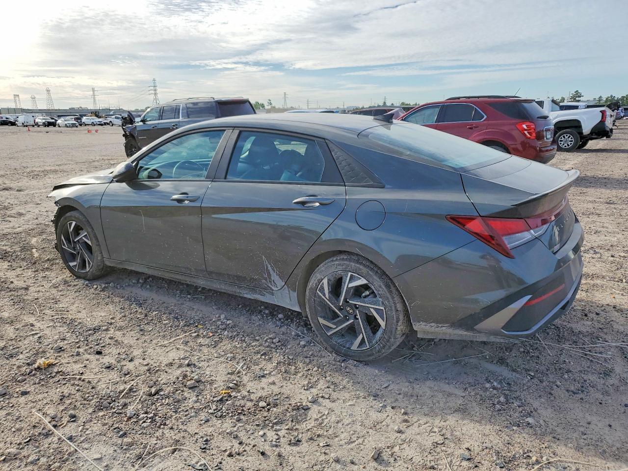 2025 Hyundai Elantra Sel Sport - Фото 2