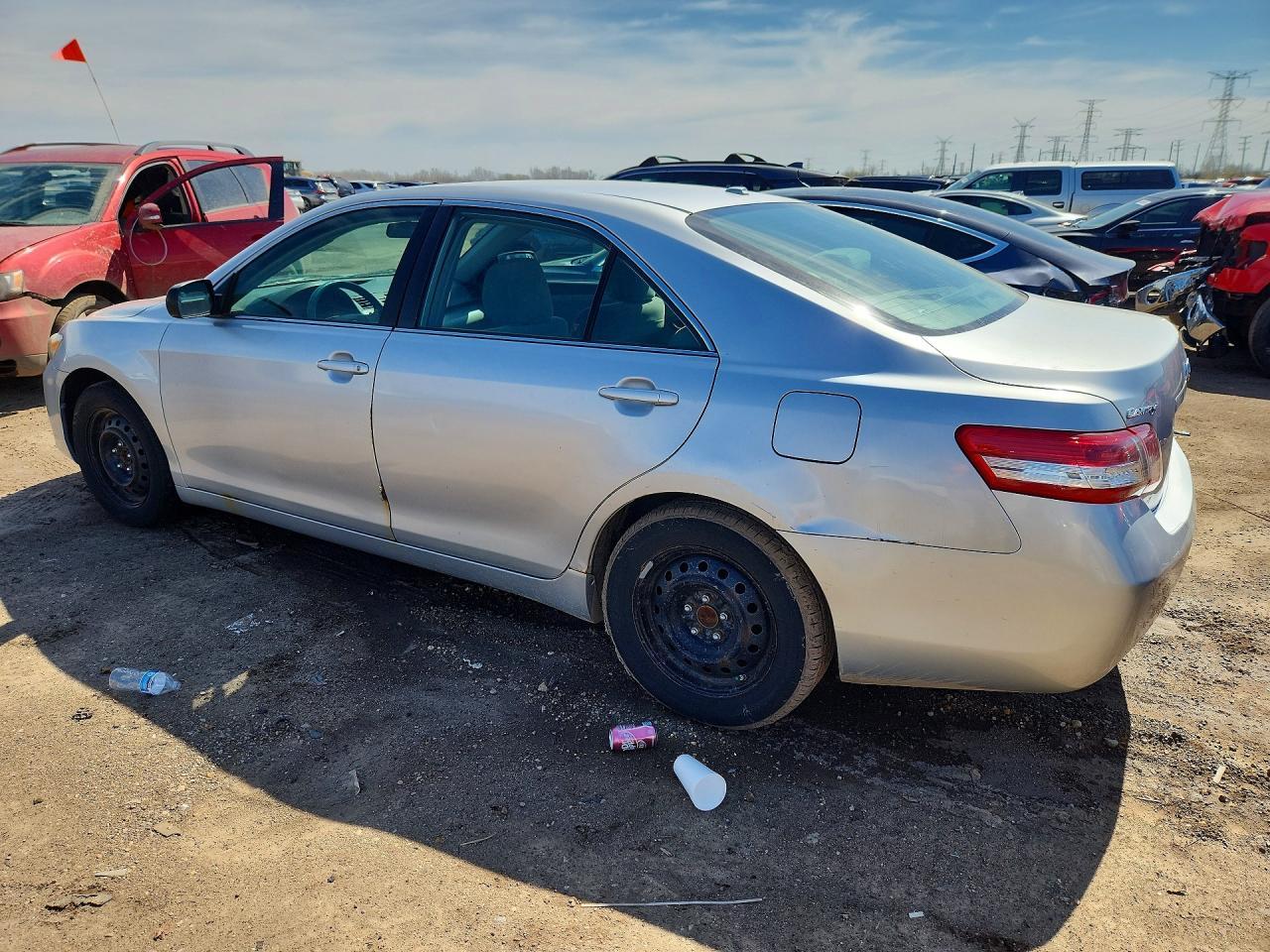 2010 Toyota Camry Le - Image 2