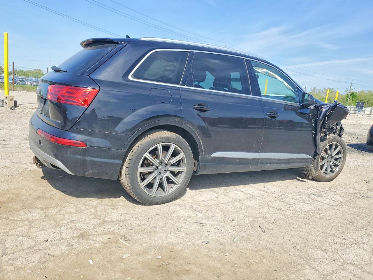 2017 Audi Q7 Premium Plus - Image 3
