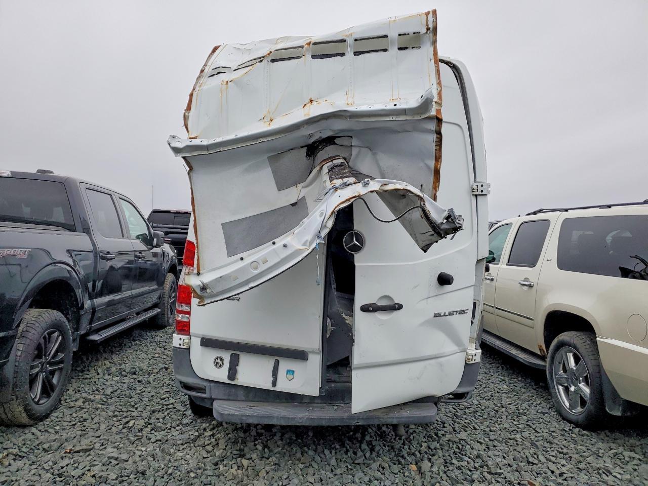 2016 Mercedes Benz Sprinter 2500 Utility / Service Van - Фото 6