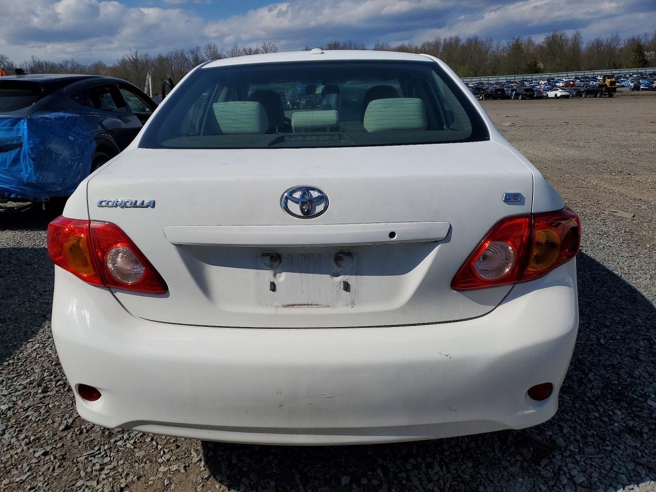 2010 Toyota Corolla Le - Фото 6