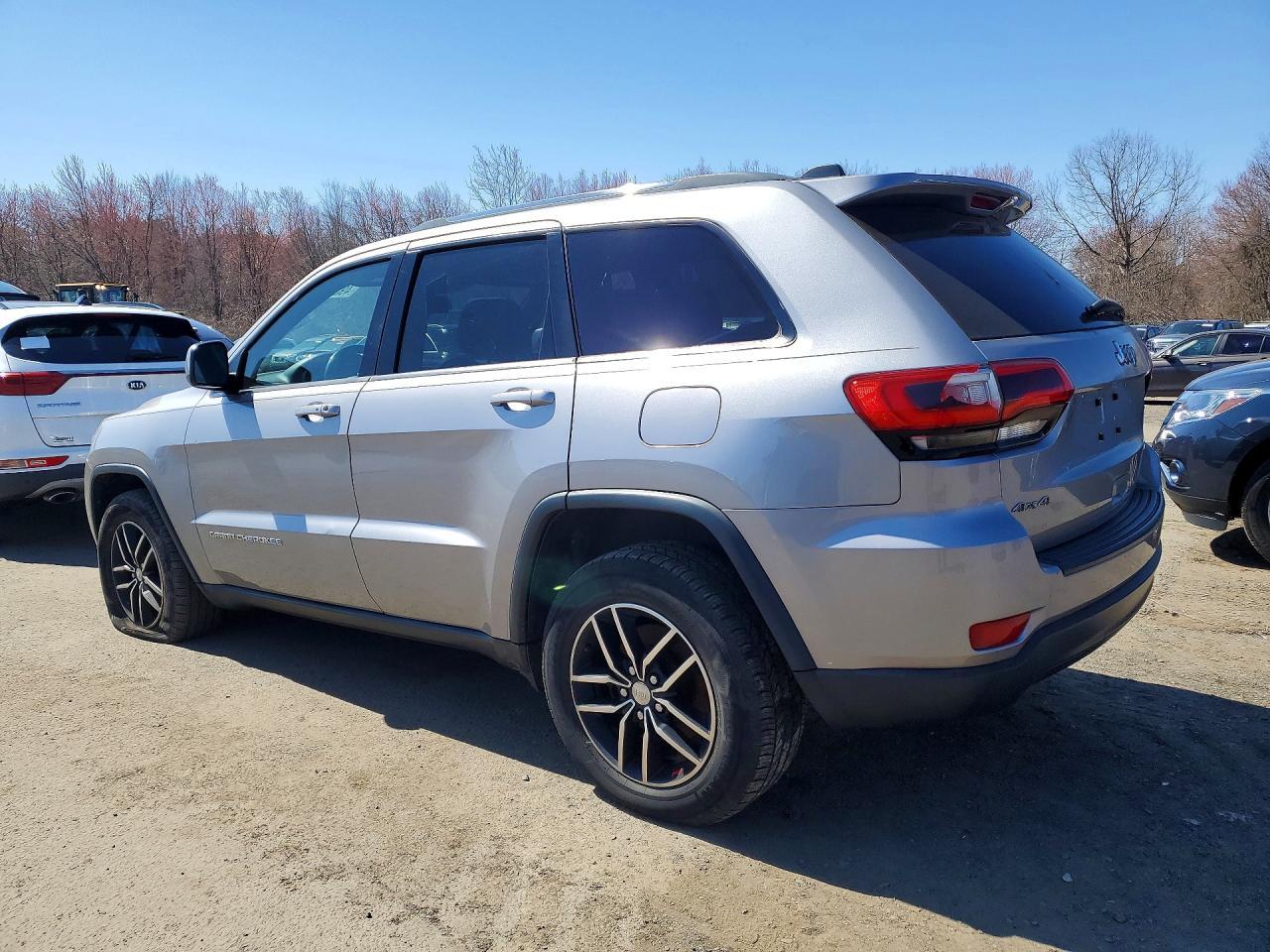 2014 Jeep Grand Cherokee Laredo - Фото 2