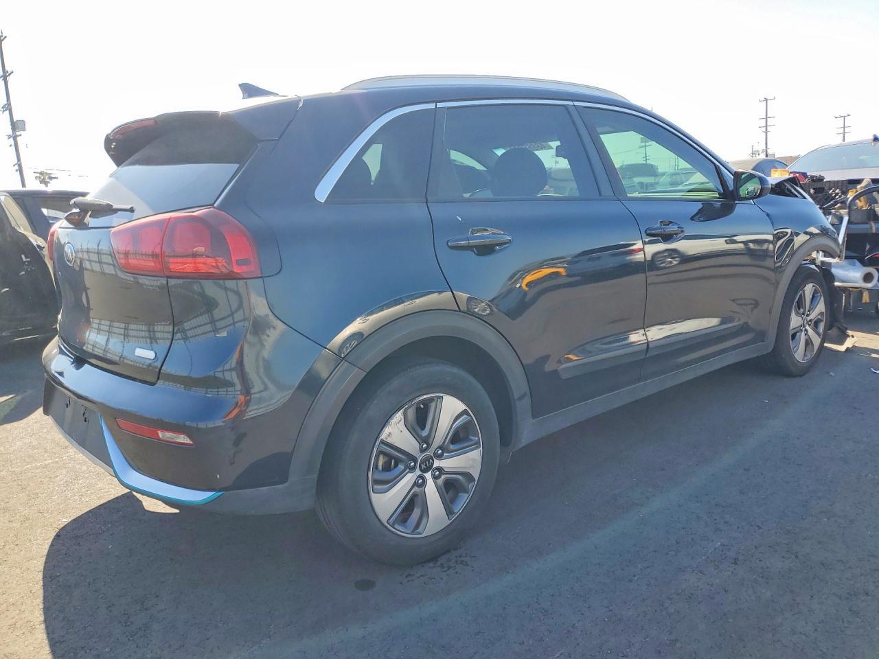 2019 Kia Niro Plug-In Hybrid Lx - Image 3