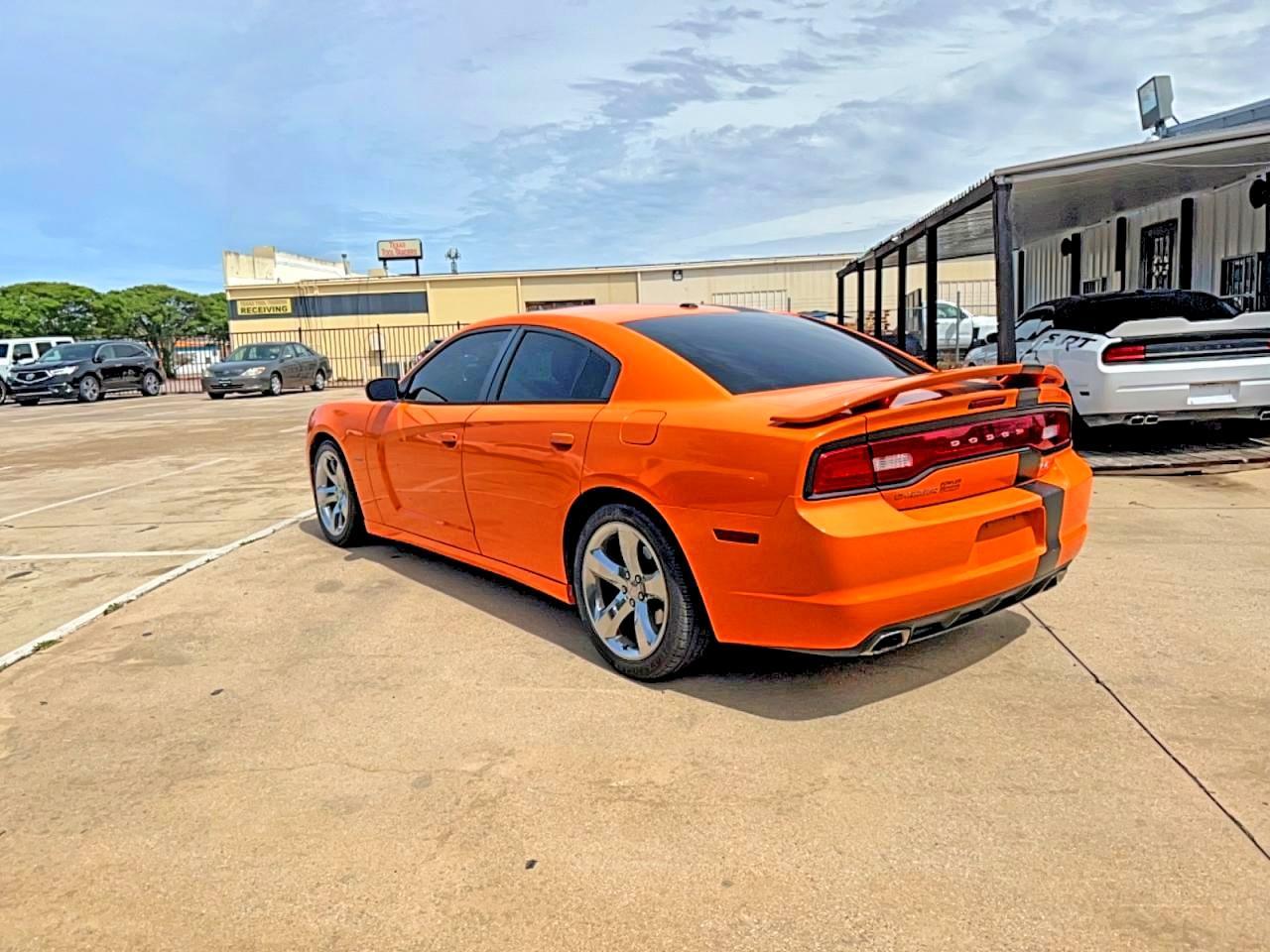 2014 Dodge Charger R - Фото 3