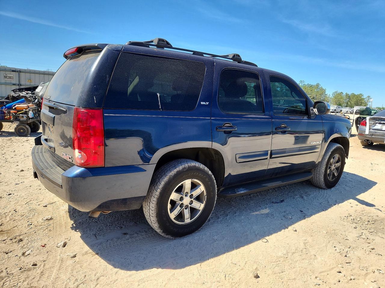 2007 GMC Yukon - Image 3