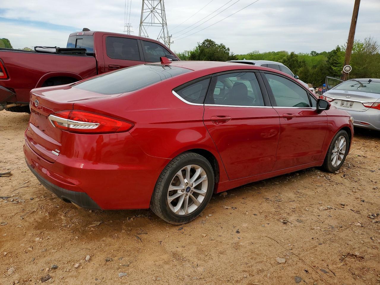 2020 Ford Fusion Se - Фото 3