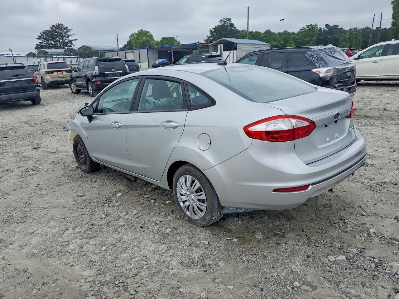 2019 Ford Fiesta S - Фото 2