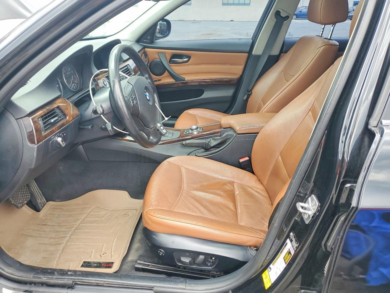 2011 BMW 335 Xi - Image 7