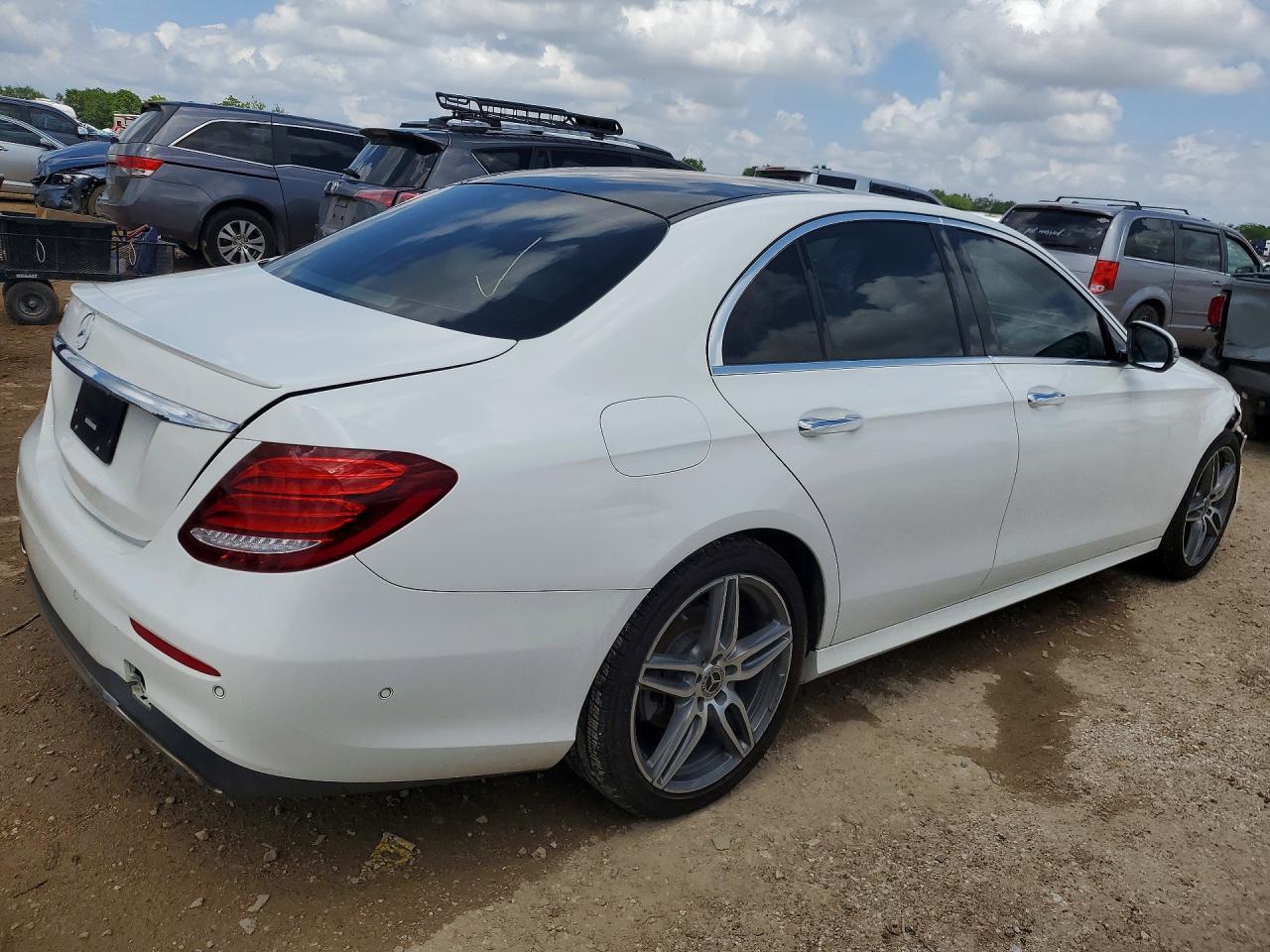 2018 Mercedes-Benz E 300 - Фото 3