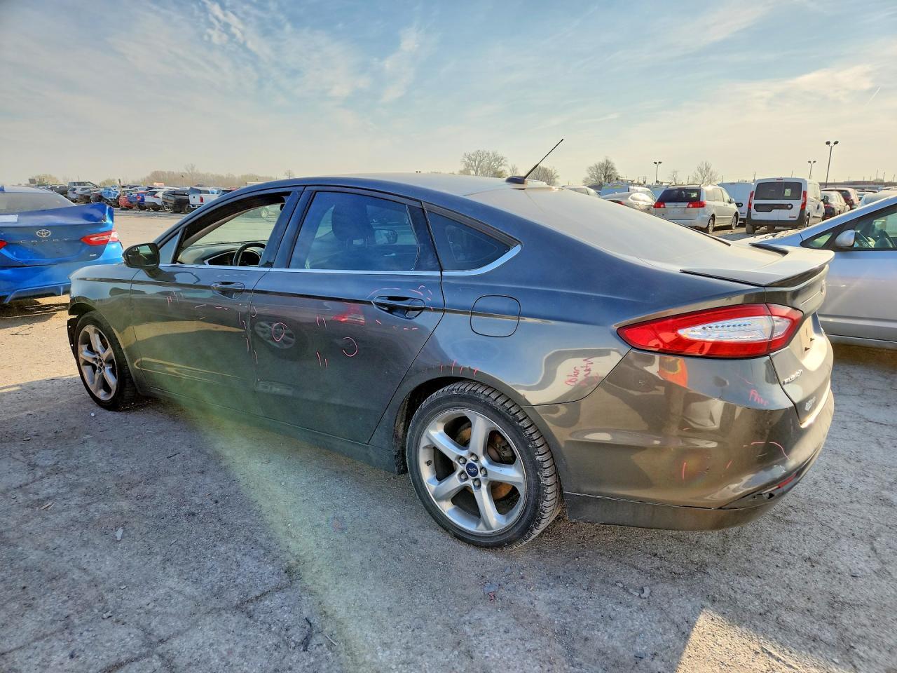 2015 Ford Fusion Se - Image 2