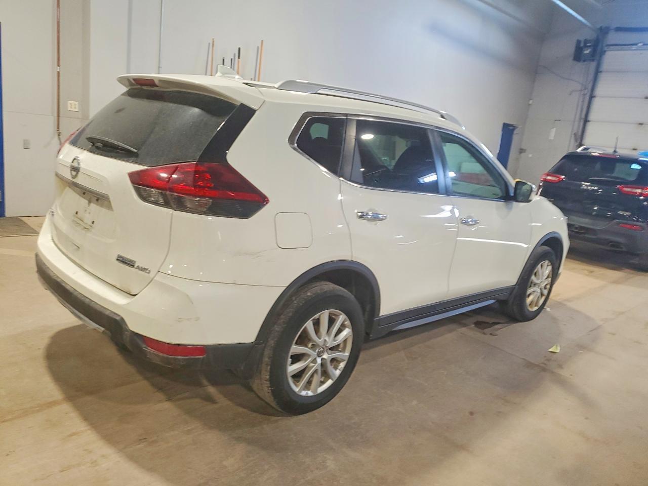 2020 Nissan Rogue S - Фото 3