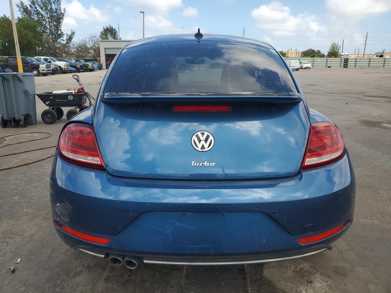 2023 Volkswagen Beetle Se - Image 6