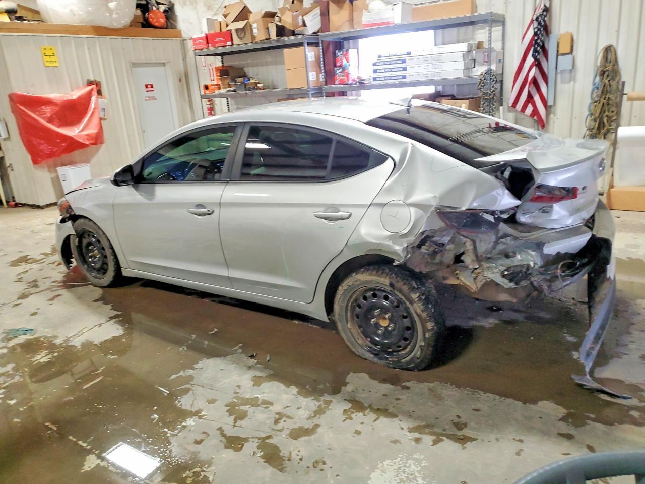 2018 Hyundai Elantra Se - Image 2