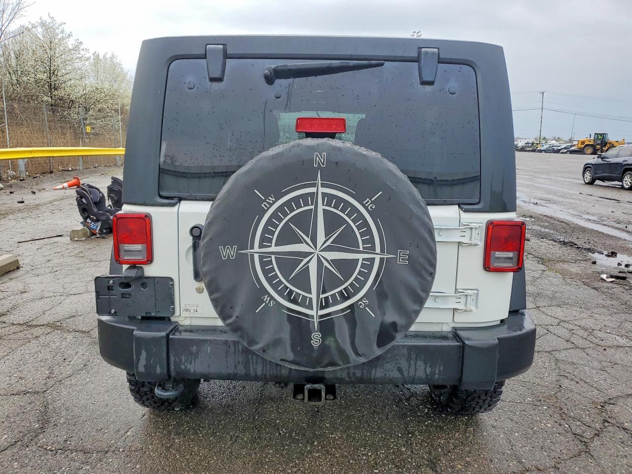 2014 Jeep Wrangler Unlimited Rubicon - Image 6