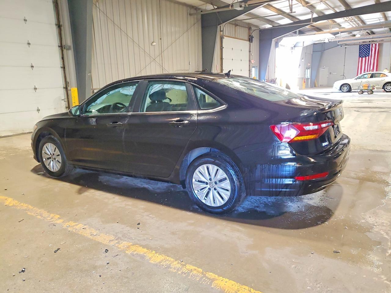 2019 Volkswagen Jetta S - Фото 2