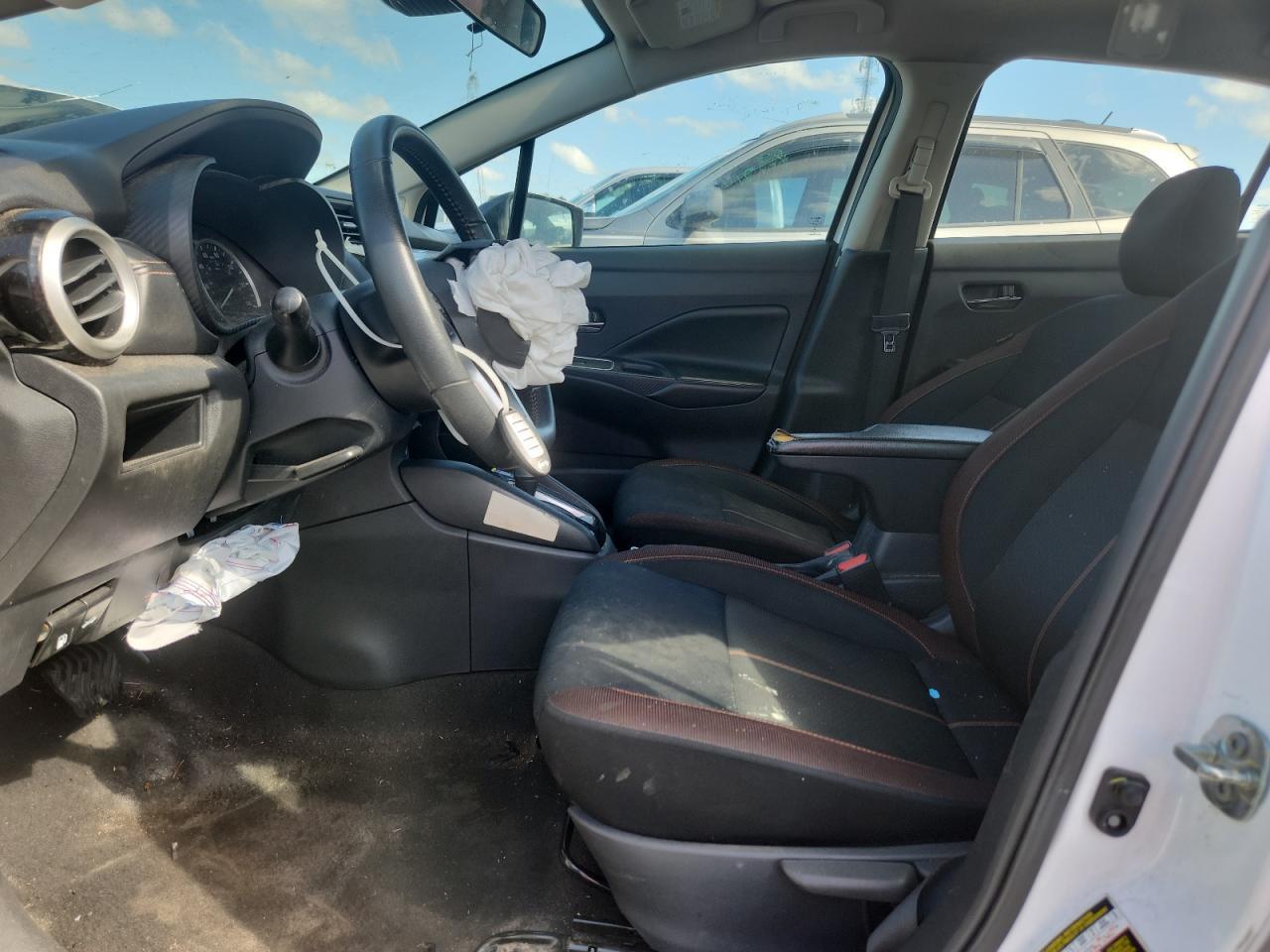 2022 Nissan Versa Sr - Фото 7