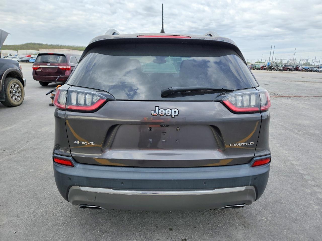 2019 Jeep Cherokee Limited - Image 6