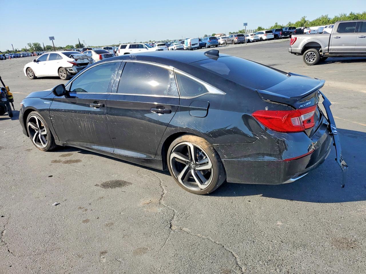 2022 Honda Accord Hybrid Sport - Image 2