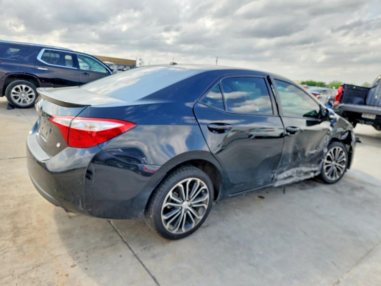 2016 Toyota Corolla S Plus - Фото 3