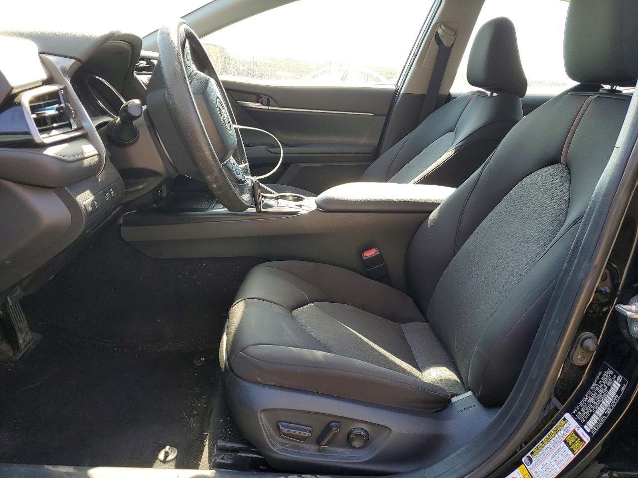 2019 Toyota Camry Le - Image 7