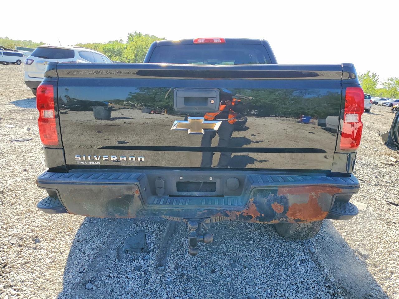 2018 Chevrolet Silverado K1500 Custom - Фото 6