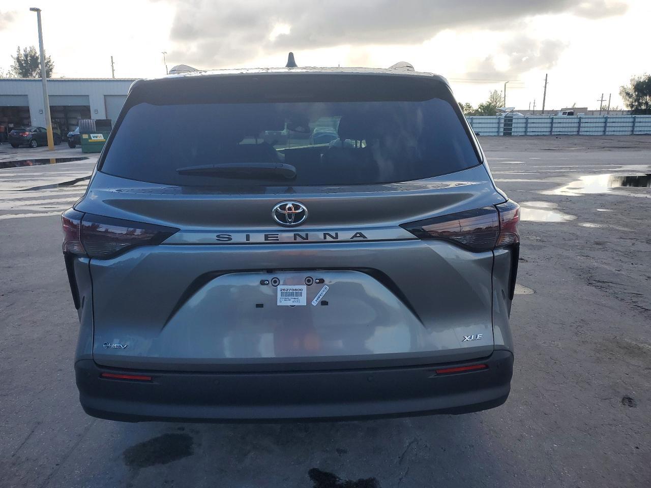 2026 Toyota Sienna Xle 8-Passenger - Фото 6