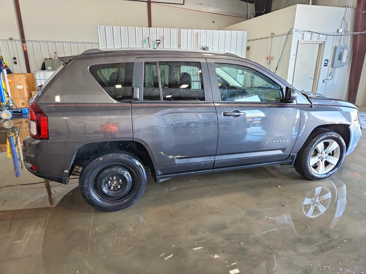 2016 Jeep Compass Latitude - Фото 3