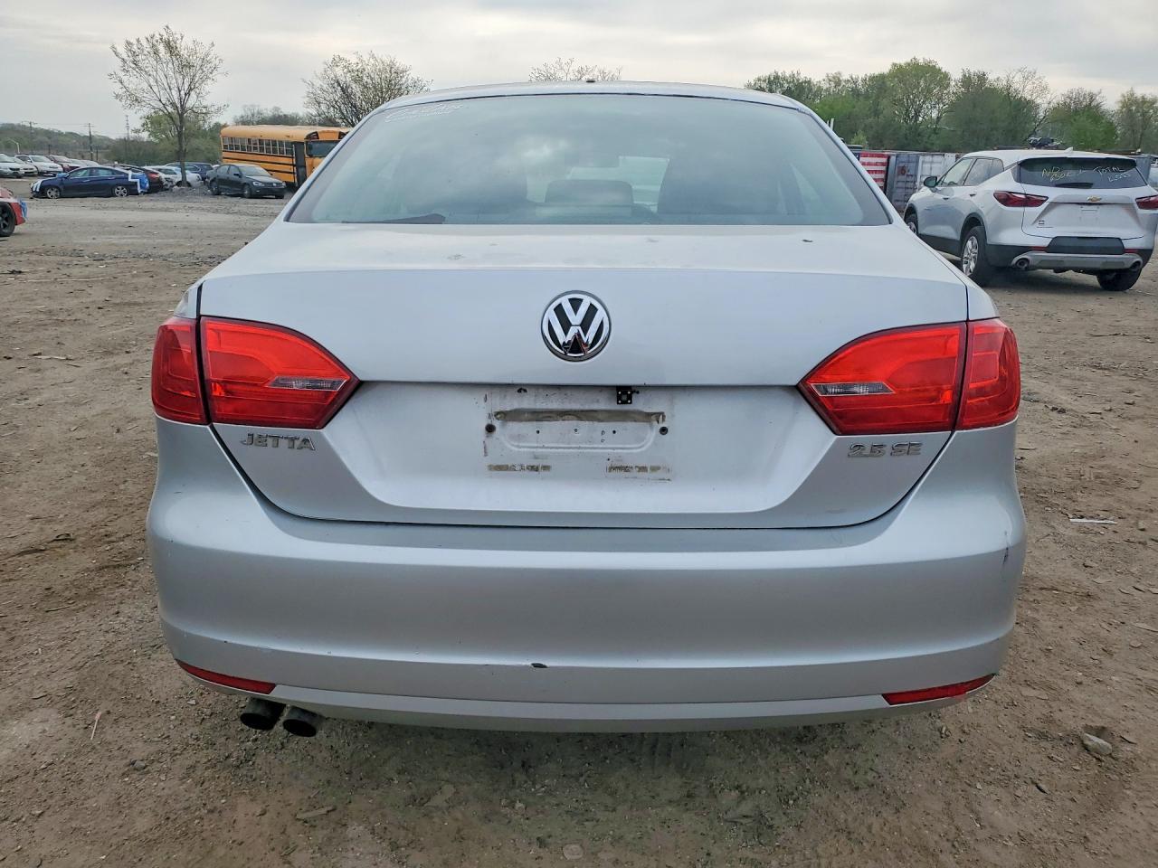 2012 Volkswagen Jetta Se - Image 6
