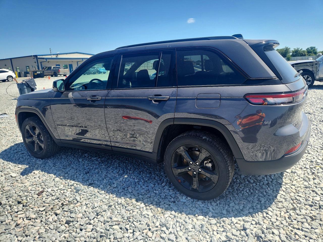 2024 Jeep Grand Cherokee Limit - Фото 2